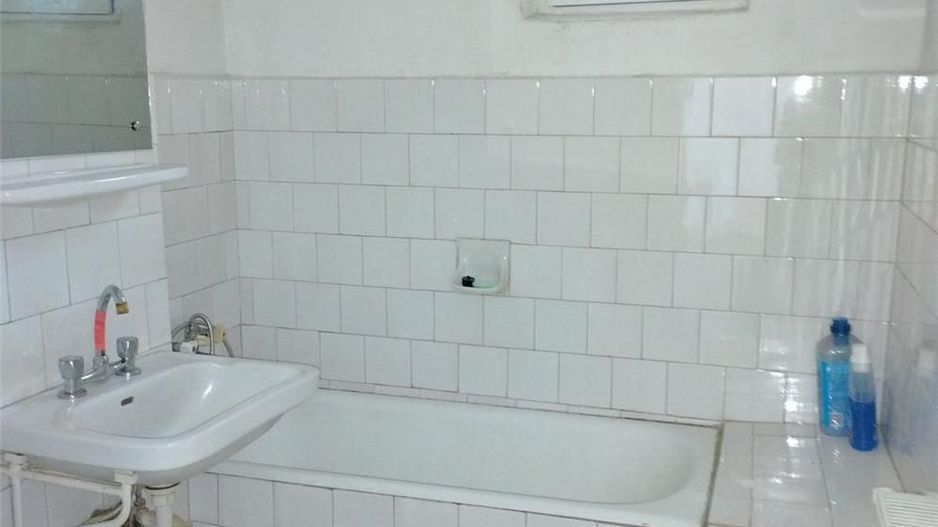 Vând apartament doua camere Micro 18 - Poză 2