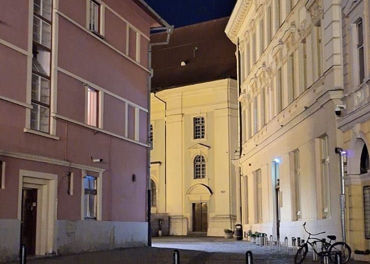 APARTAMENT 2 CAMERE| ULTRACENTRAL| PIATA MICA - Poză 2