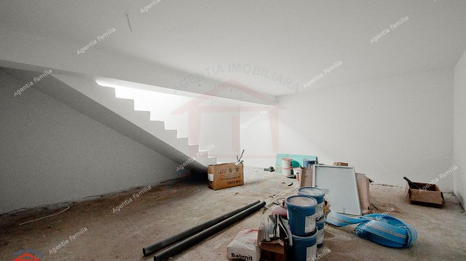 Casă de Vis în Devenire: Vilă Modernă cu Potențial imens - Poză 10
