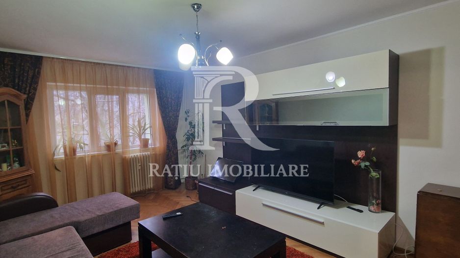 Apartament cu 3 camere | Parcare | Sfantul Apostol Andrei | Oradea - Poză 1