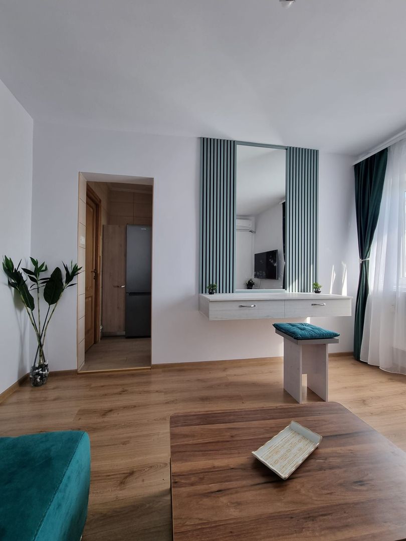 De Inchiriat: Apartament 2 Camere Elegant și Nou | Metrou Brâncoveanu - Poză 2