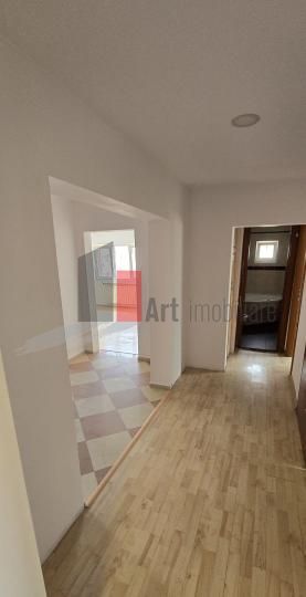 APARTAMENT  4 CAMERE SEBASTIAN - Poză 5