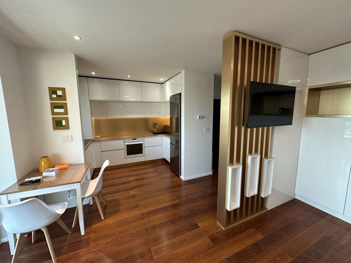 Apartament la prima inchiriere - Poză 5
