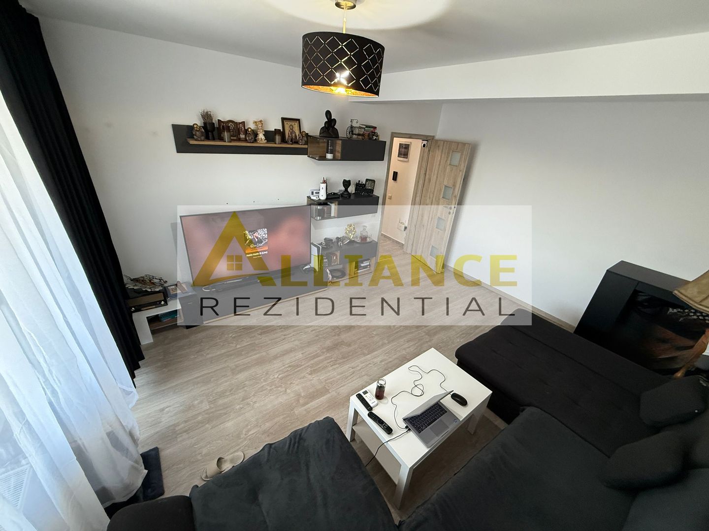 APARTAMENT 2 CAMERE MOBILAT SI UTILAT + PARCARE SUBTERANA - Poză 4