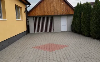 Proprietate cu două locuințe, garaj încălzit, foișor, 600 mp in Ernei - Poză 21