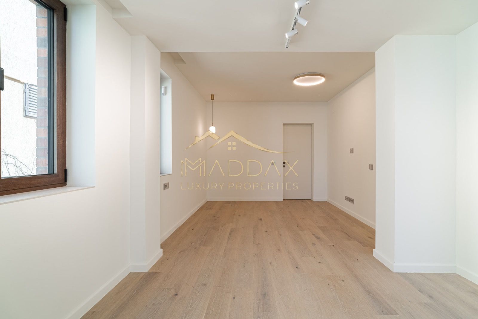 Vila Unica Noua cu 8 camere *300mp* /fotovoltaice si pompa cladura// Dorobanti - Poză 22