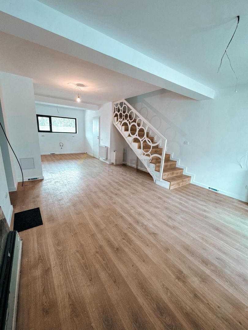 Duplex modern  în Tunari – confort, stil și locație excelentă, fără comison - Poză 1