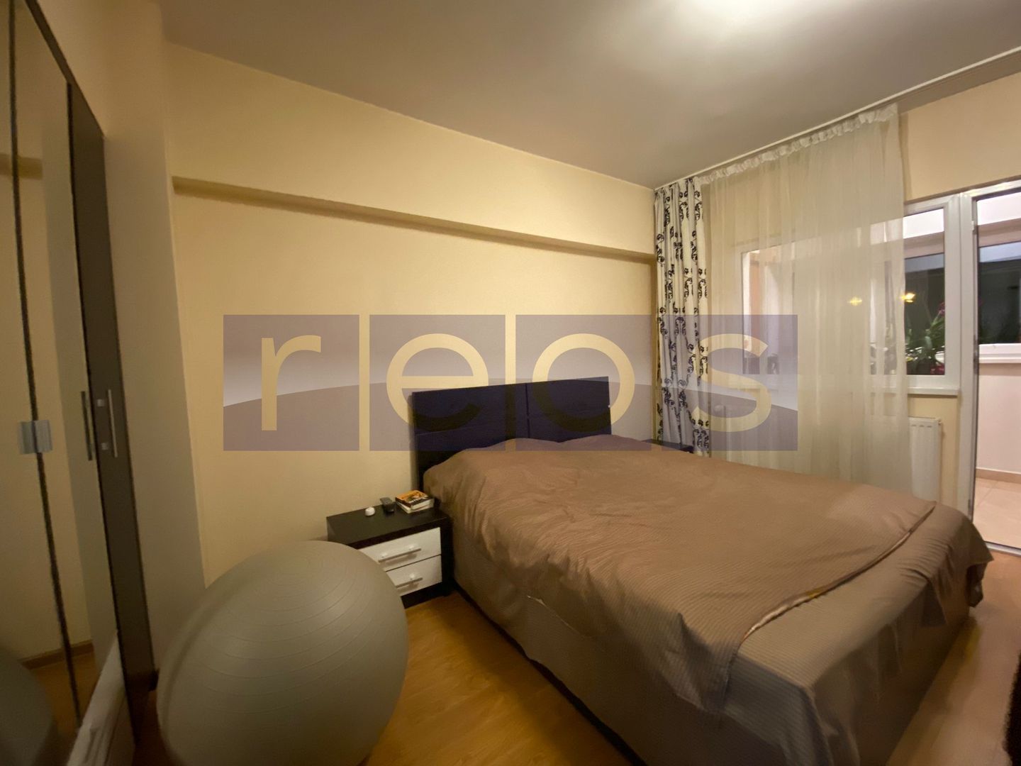 APARTAMENT 4 CAMERE MOȘILOR - Poză 2