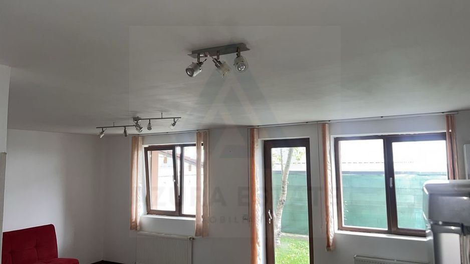 Casă cu 4 camere, curte proprie și 2 balcoane – Șelimbăr - Poză 9