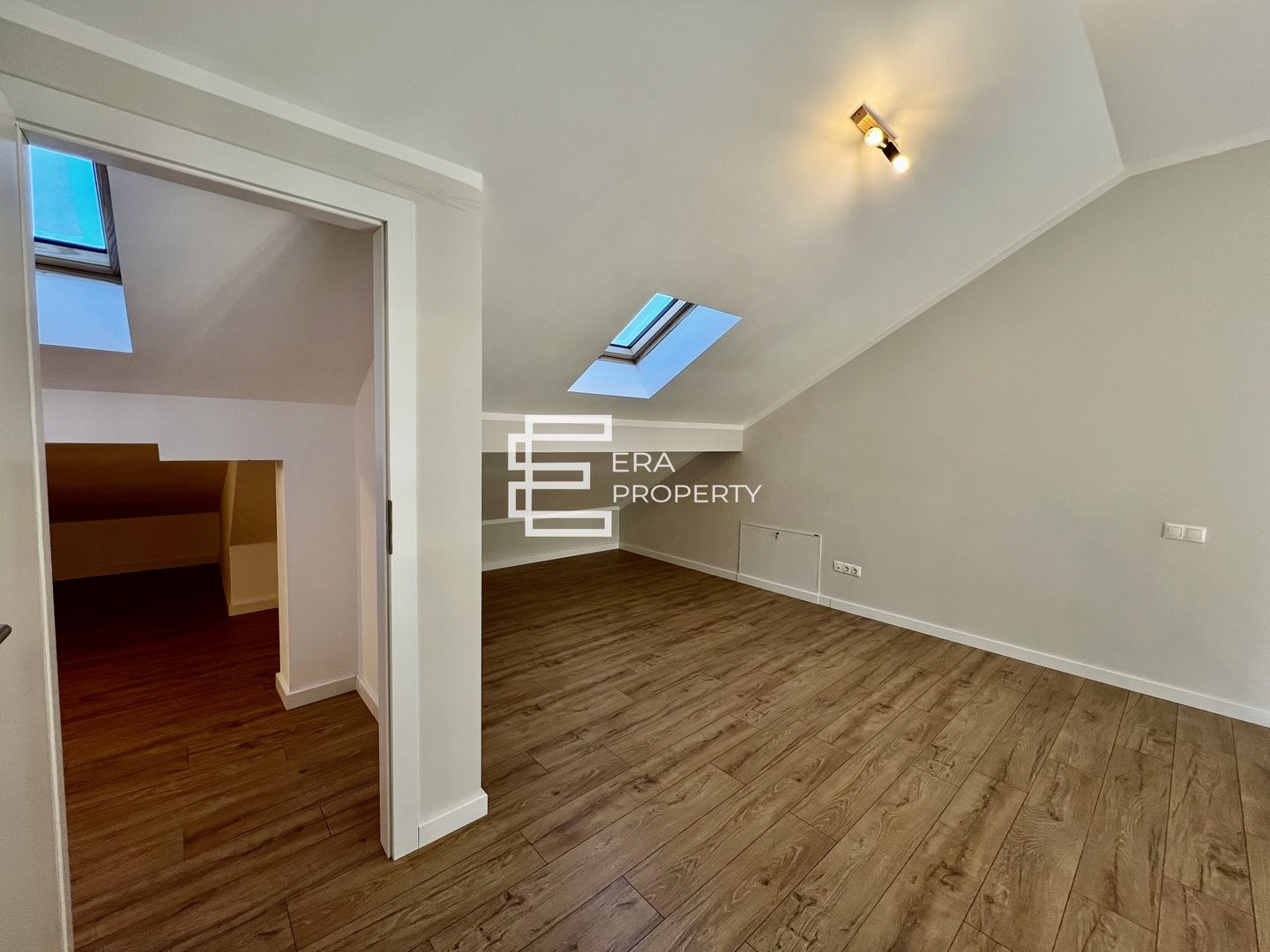 Penthouse 5 camere - 129 mp- terasa 15mp-zona Industriala Vest, Sibiu - Poză 4