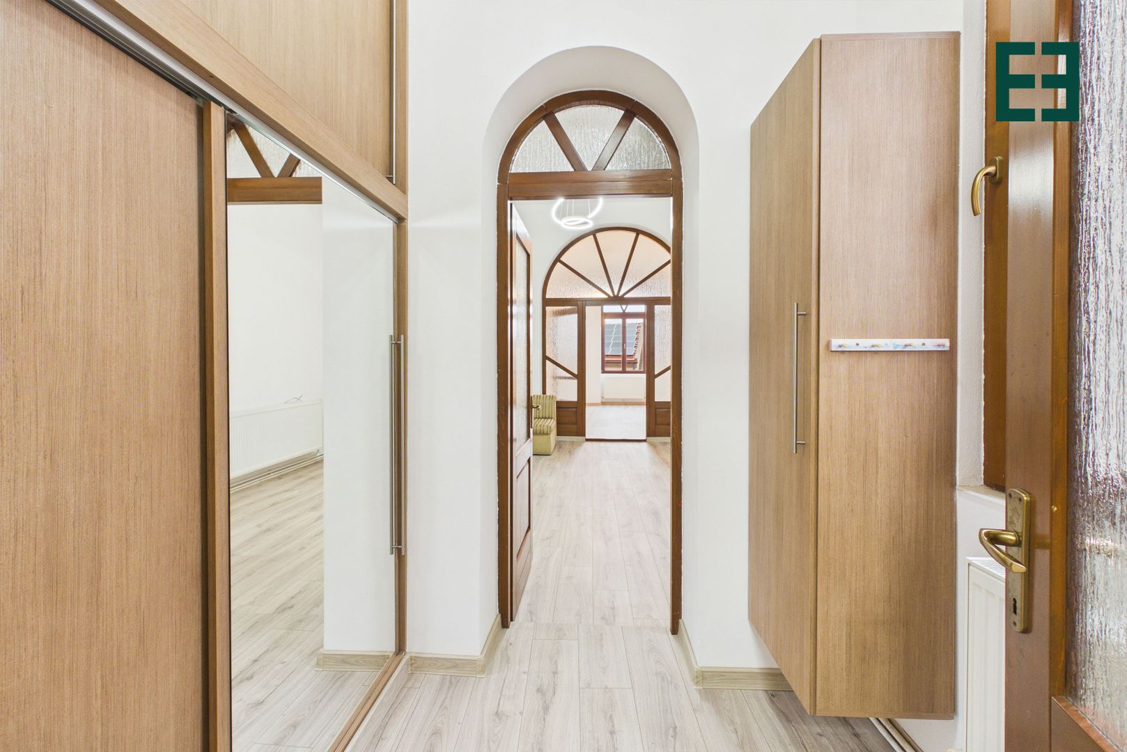 De închiriat Apartament cu 2 camere etaj 1 - Zonă Centrală - Arad - Poză 5