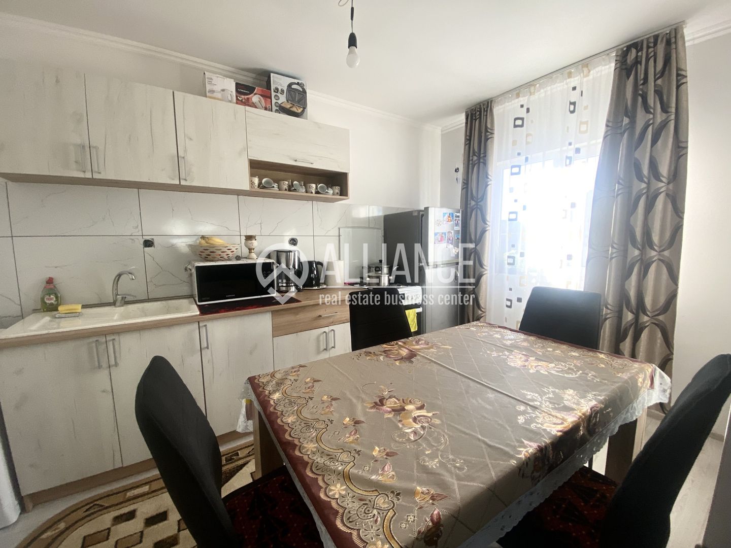 Castelu (COD 07) Casă 4 camere cu teren de 625 mp - Poză 1