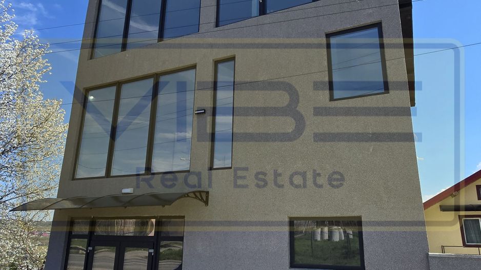 Spatiu 240mp Showroom / Magazin Industrial / Piese etc - Poză 1