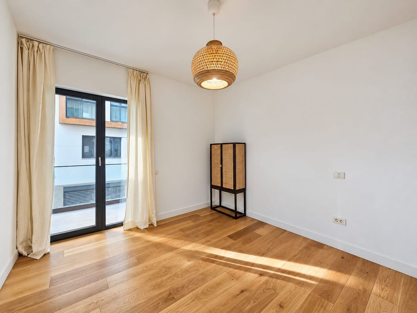 Rent I Premium 3-Room Apartment | Lake View | 100 sqm - Poză 13