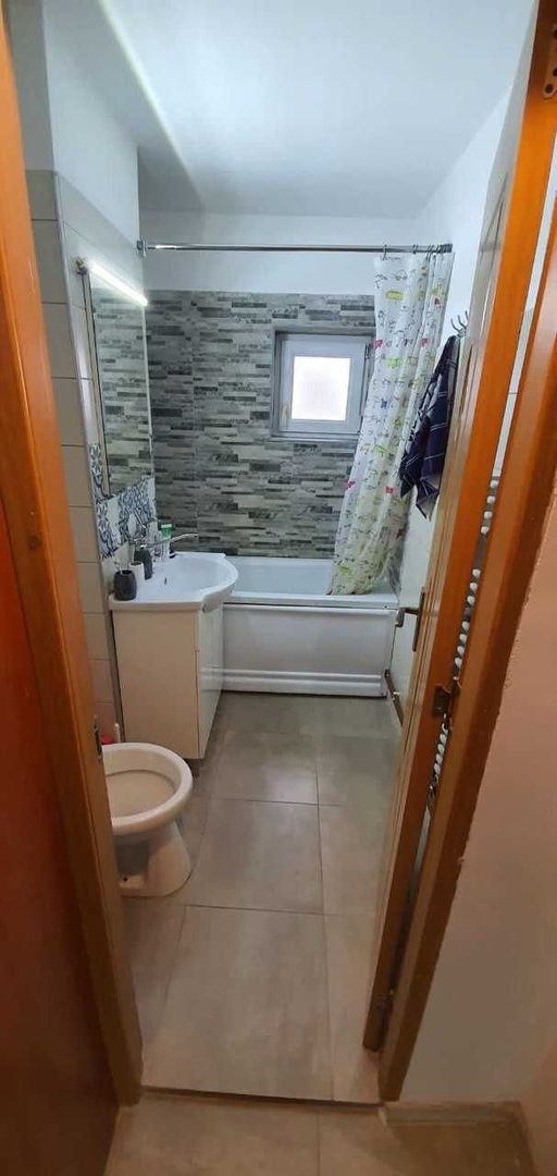 Apartament de inchiriat cu trei camere - Poză 7