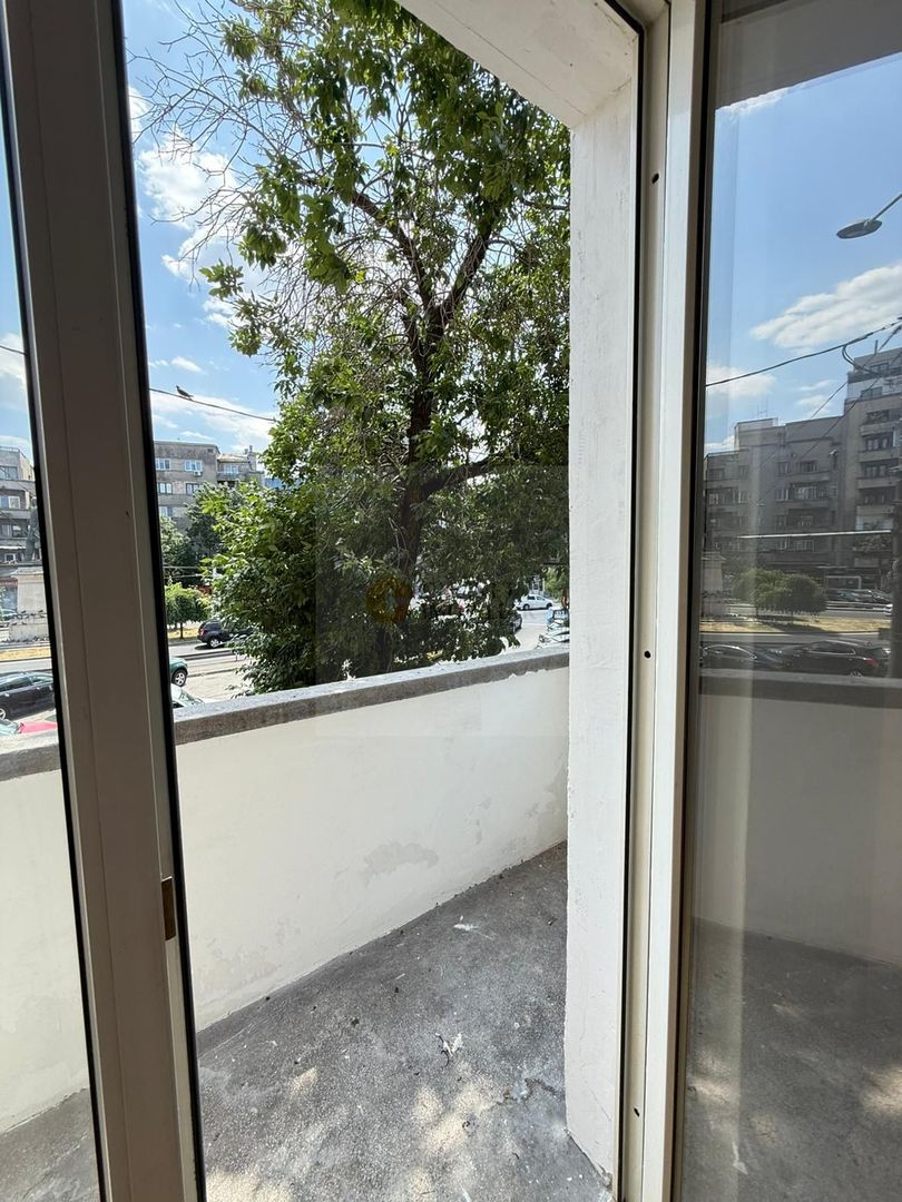Garsoniera cu balcon | 30 mp  | Piata Mihail Kogalniceanu |  Etaj 1 - Poză 3