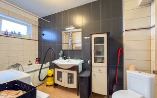 Apartament cu 2 camere, vedere panoramică  in Andrei Muresanu - Poză 10