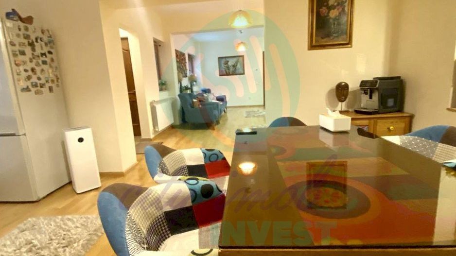 Vila cocheta cu teren de 400 mp - Poză 11