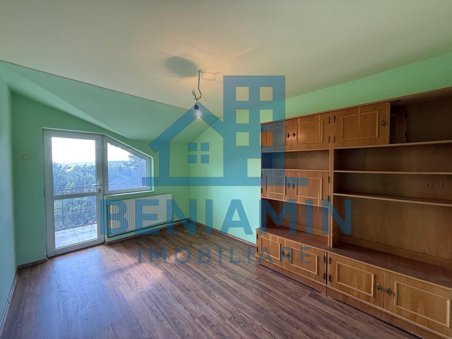 Casa P+M 224mp si teren 1000mp-Romanesti pe principala-2014-Libera - Poză 4