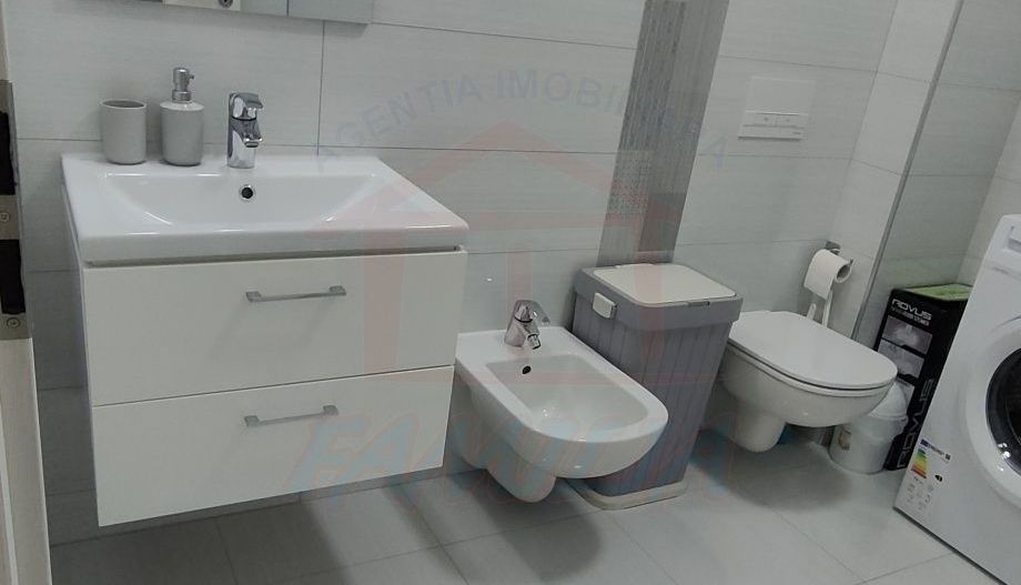APARTAMENT CU 2 CAMERE DE ÎNCHIRIAT – MICRO 17 - Poză 4