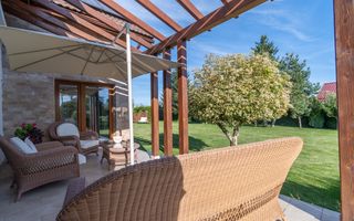 Proprietate exclusivista de vanzare: 2 case | 9 camere | 2000 mp teren - Poză 5
