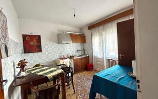 Apartament tip casa de vanzare  P+2  cu garaj -  Sasar - Poză 7