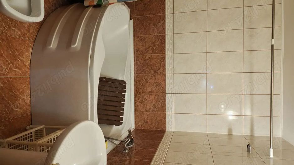 Închiriez apartament 2 camere, Mall Vitan, openspace, centrală proprie - Poză 7