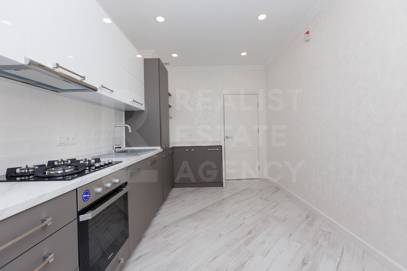 Vânzare, apartament 3 camere, str. Lev Tolstoi, Centru - Poză 7
