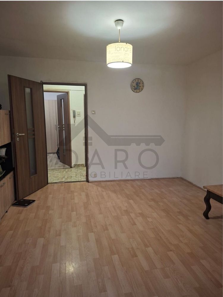Vând apartament cu 3 camere zona Dâmbu Pietros aproape de bulevard . - Poză 5