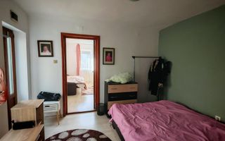 Corp de casa 4 camere zona Nicopole,curte comuna cu 1 familie. - Poză 5