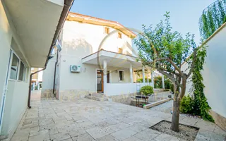 Palazu Mare/Elvila - Vila cocheta  P+1E+M cu teren 970 mp,mobilata si utilata - Poză 43