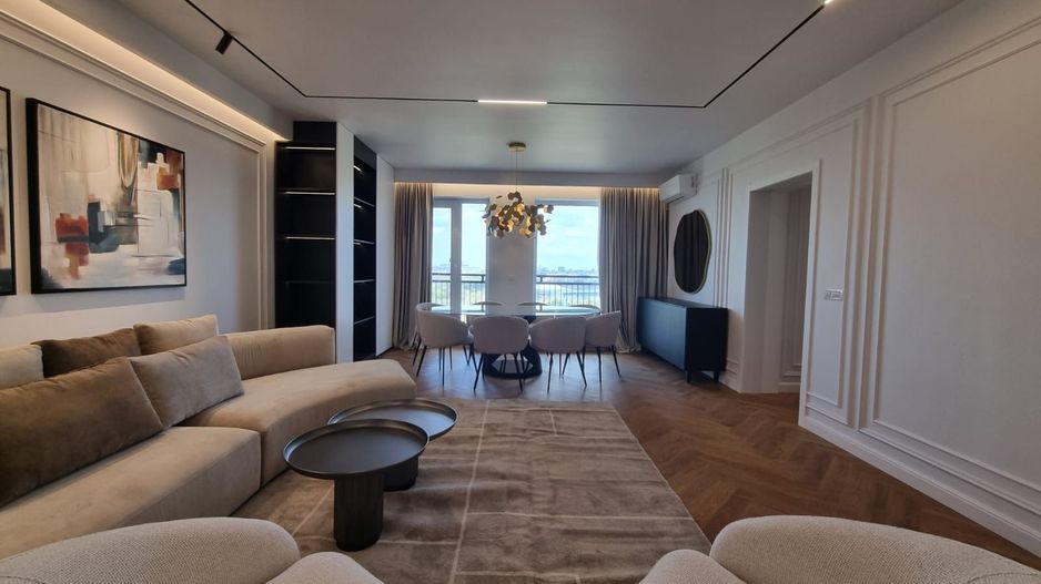 Locație Rară! 3 Camere High-End cu Vedere Spre Parcul Copiilor - Poză 8