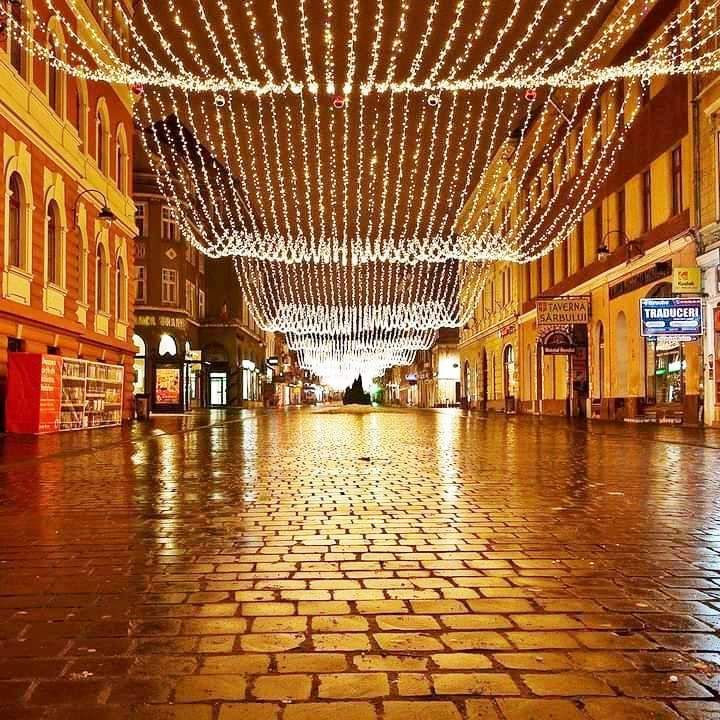 Studio renovat mobilat si utilat,Brasov,centrul istoric - Poză 17