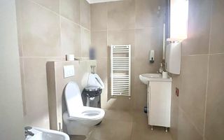 Casa deosebita cu 5 camere de inchiriat in cartierul Andrei Muresanu! - Poză 10