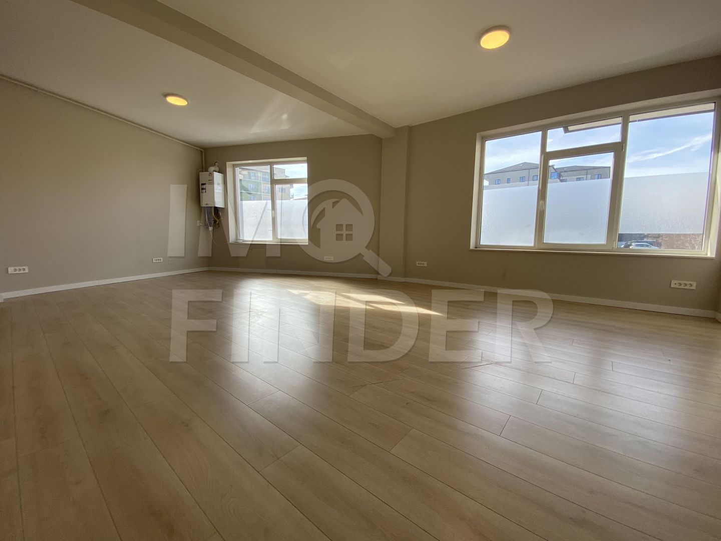 Inchiriere spatiu birou, Buna Ziua 65 mp - Poză 2