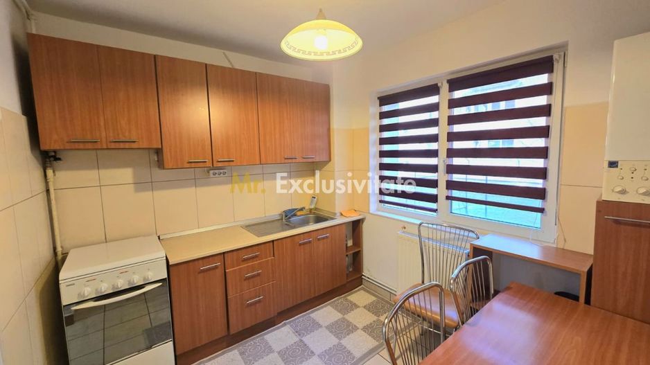 De închiriat apartament 3 camere Micro 16 Parter - Poză 9