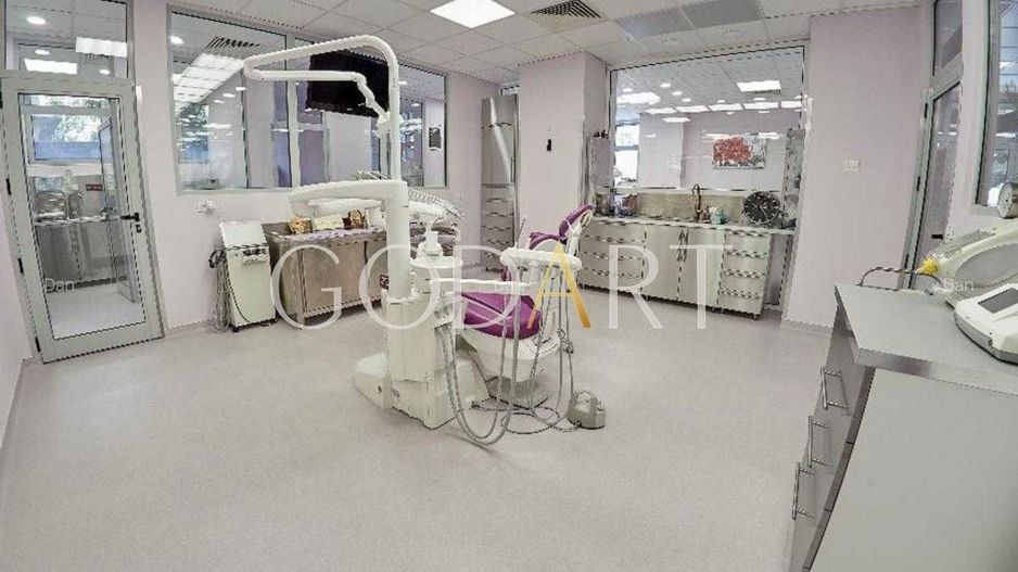 SPAȚIU COMERCIAL ULTRACENTRAL | PARCARE PRIVATA - Poză 3