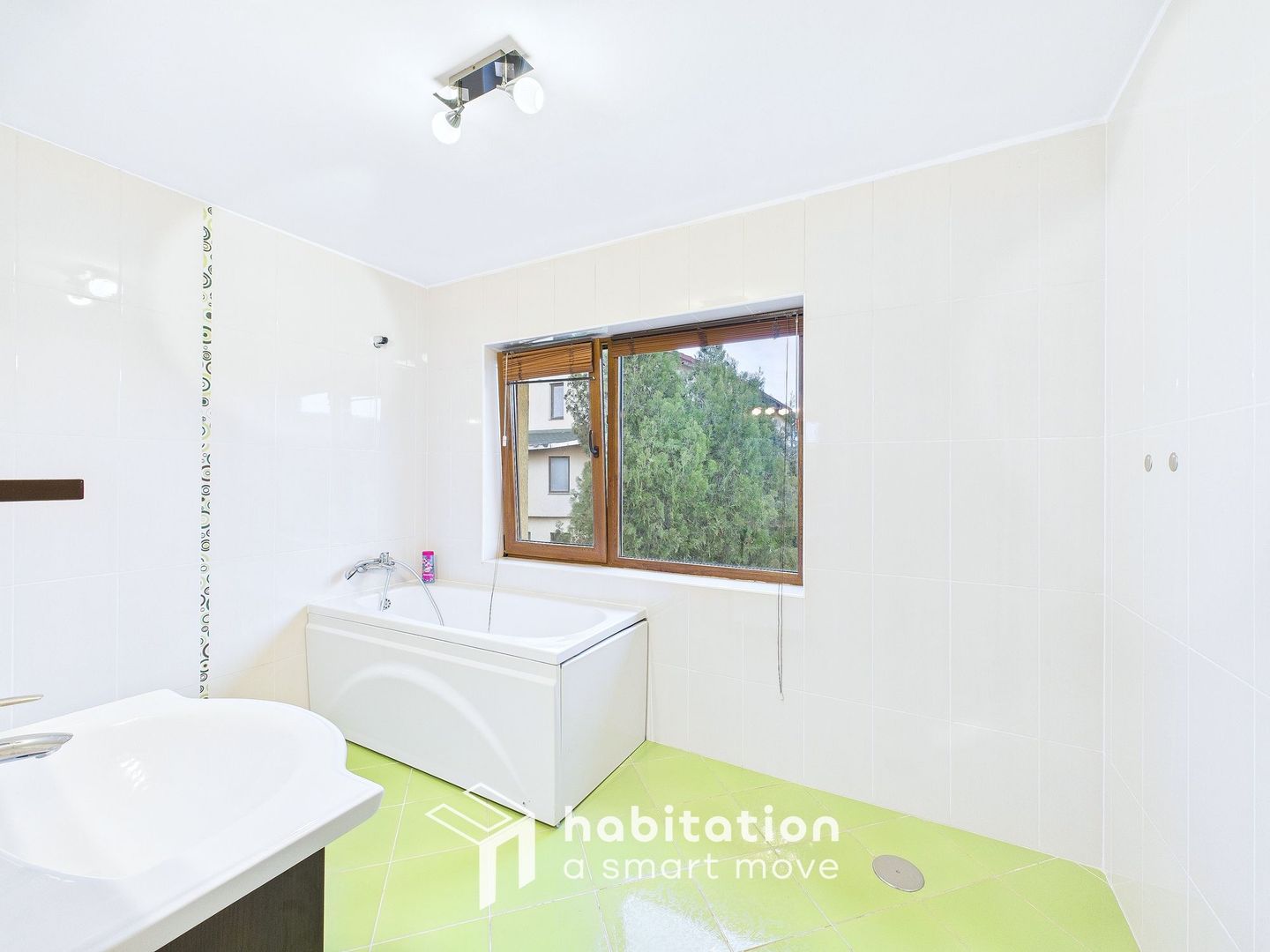 Casă individuală cu spațiu amplu și liniște absolută în Ghiroda - Poză 25