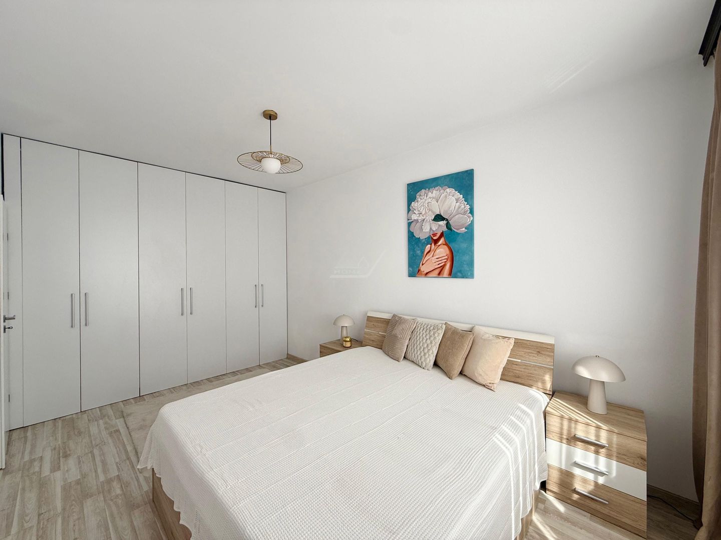 Vis a vis de Esso. Lift. Mijloc transport in fata. Loc de parcare. - Poză 7