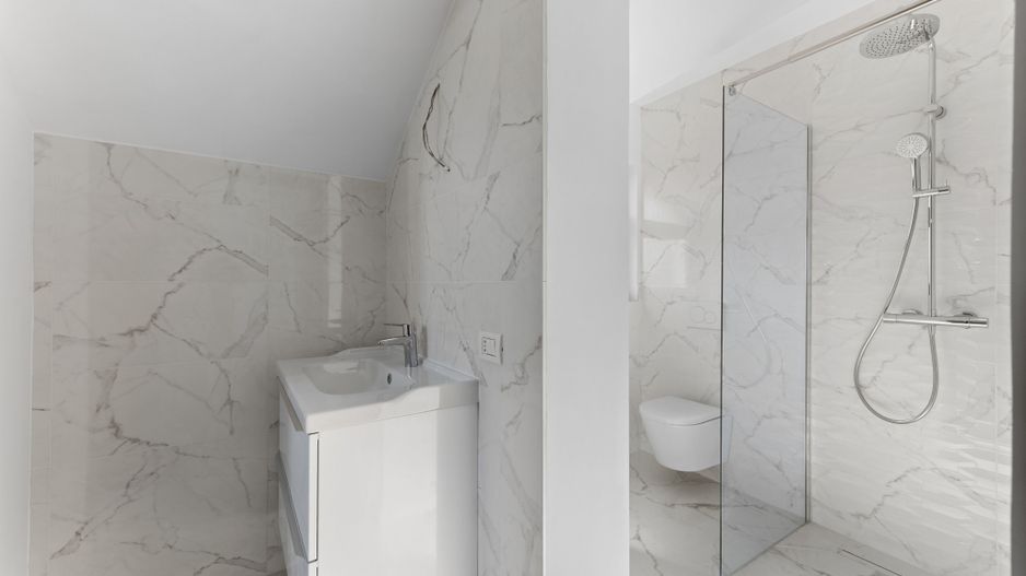 Eleganta, Confortul, Calitatea, liniste Vila P+M Garaj Pecica Arad - Poză 15