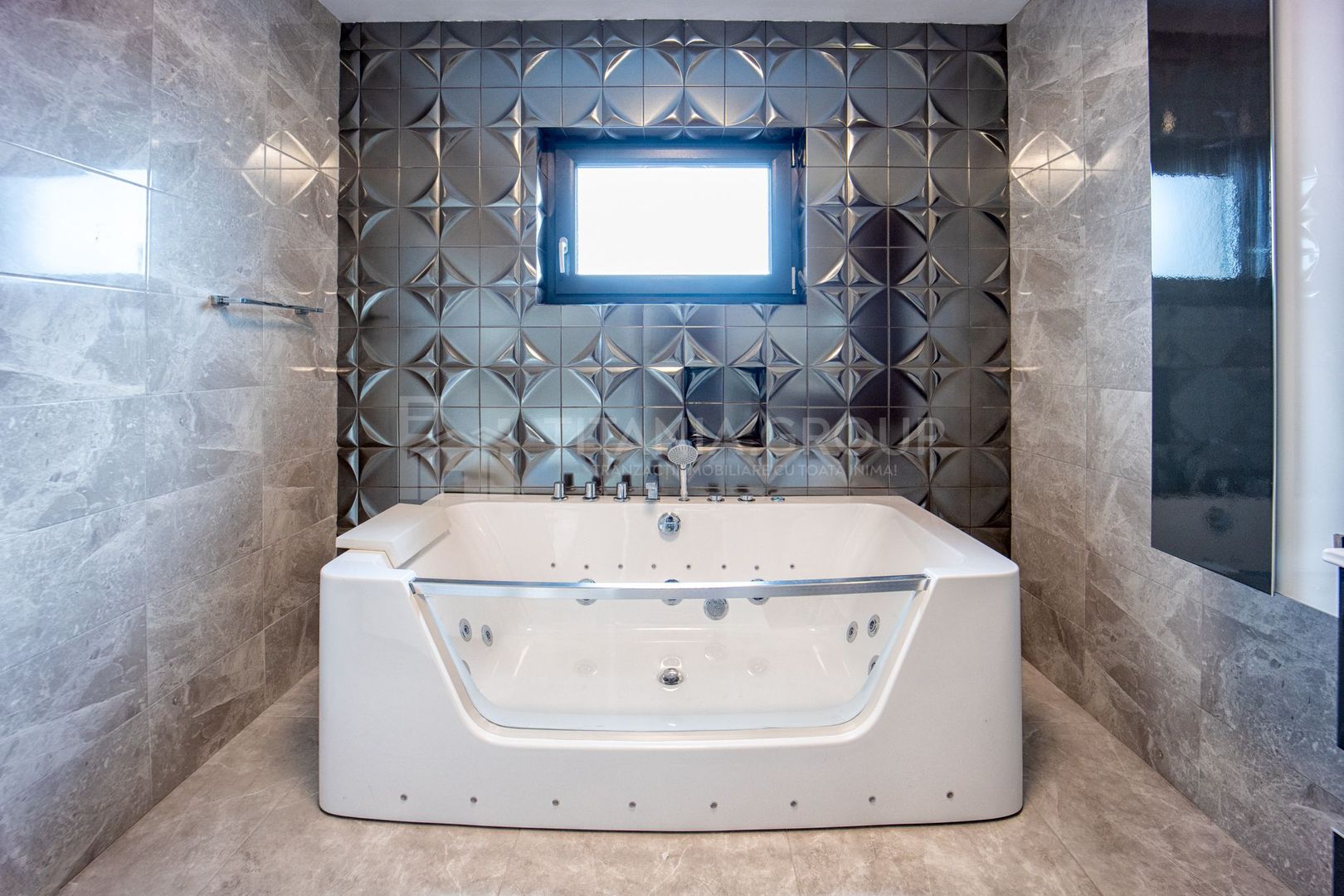 Prestigiu si eleganta! Proprietate de LUX, cu garaj si piscina -Harman - Poză 24