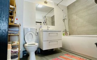 Apartament modern 3 camere cu parcare subterană și terasă. - Poză 1