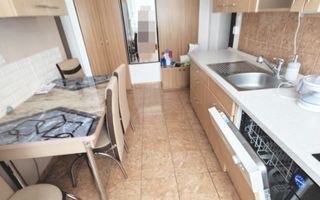 Apartament 2 camere Cetate Closca et.1 56 mp. - Poză 4