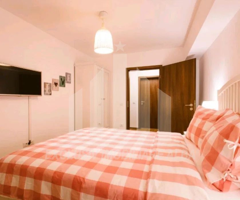 Apartament cu 3 camere de vanzare, Centru - Poză 6