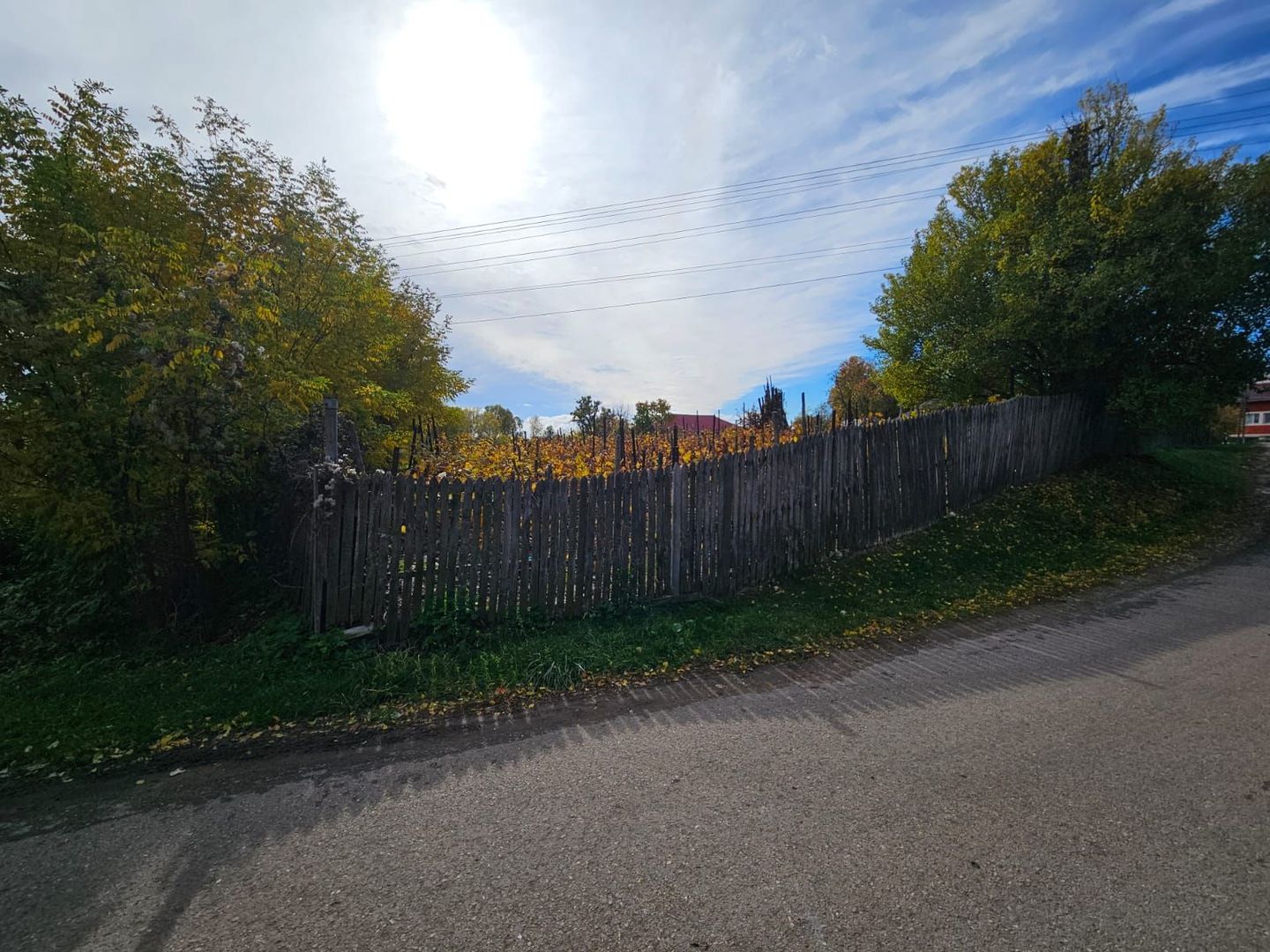 Teren intravilan 690 mp, utilități, lângă Spital Călinești - Poză 4