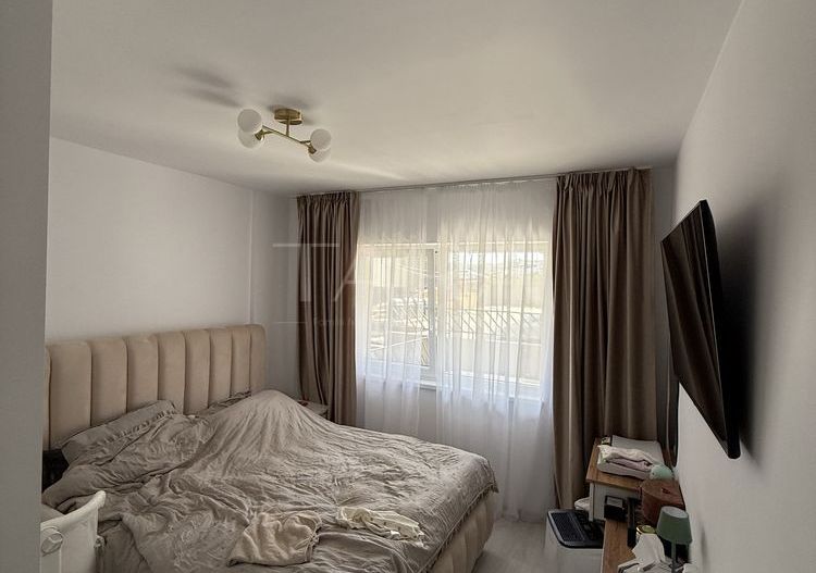 Apartament 3 camere, terasă de 55 mp și parcare în garaj – zona Petrom - Poză 5