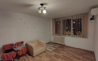 VANZARE GARSONIERA SPATIOASA I LIBERA I METROU I VALEA IALOMITEI - Poză 1