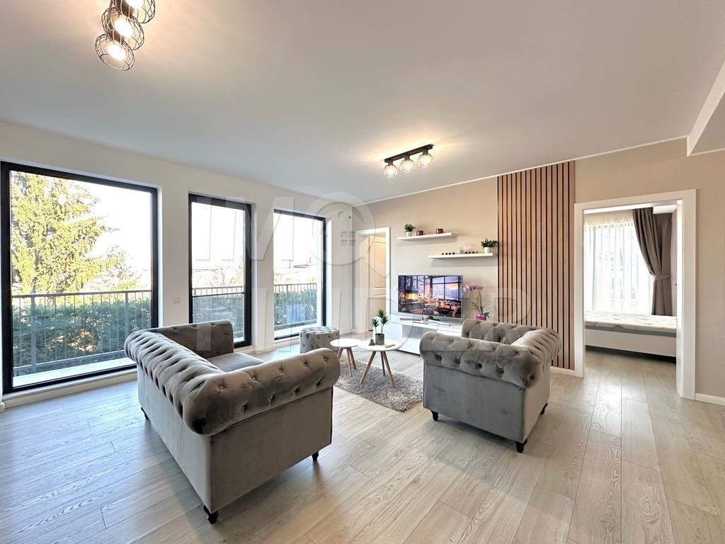 Inchiriere apartament 3 camere situat in vila privata, zona UMF - Poză 2