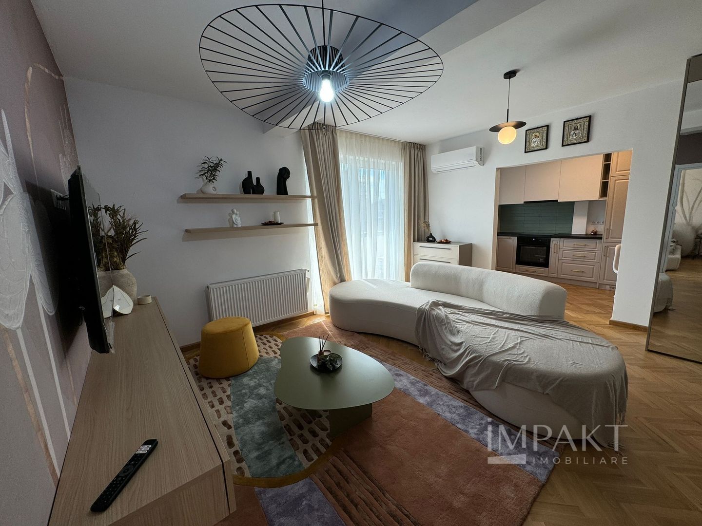 Apartament cu 2 camere LUX, de inchiriat! - Poză 2