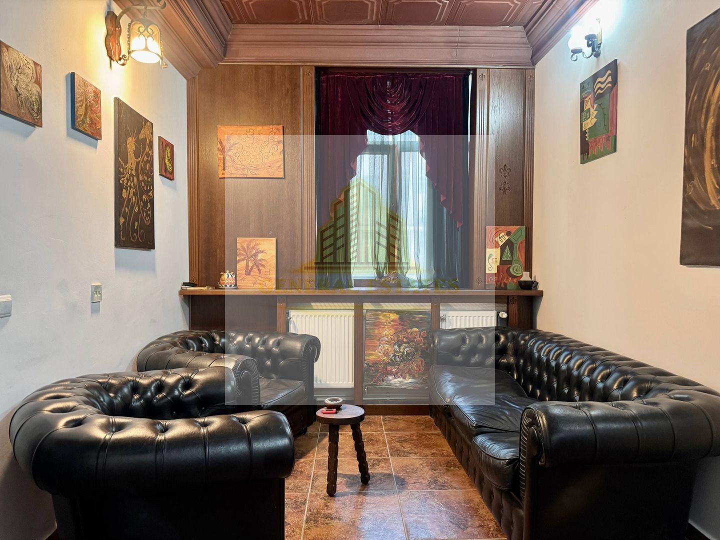 Spre Vânzare Proprietate remarcabilă cu 6 camere în inima Iașului ! - Poză 3